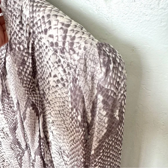 DVF Jezebel Python Grey Print Tie Neck Long Sleeve Shift Mini Dress Size 6 - Picture 8 of 14